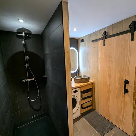 Holiday home En Plain'nature- Jacuzzi Privatif-4 Personnes *